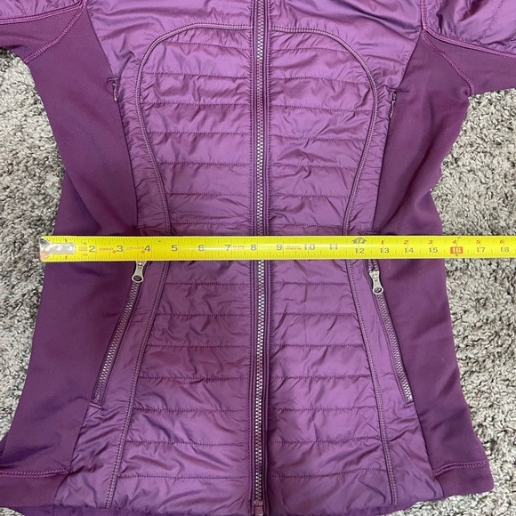 Lululemon first mile women’s jacket purple water & wind resistant stretch S - Picture 13 of 17